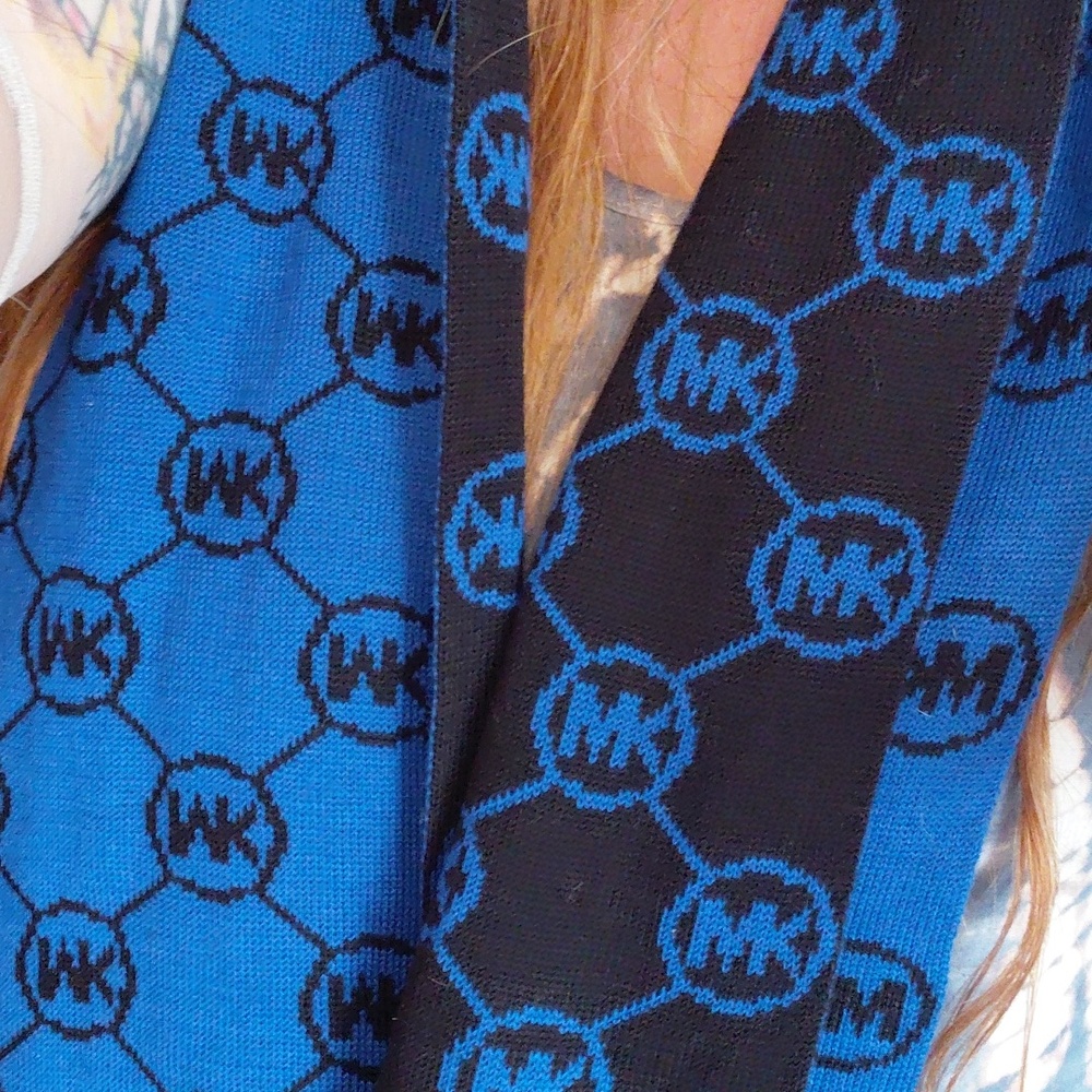 Michael Kors Blue And Black Designer Soft Scarf 6ft. In Lenth NEW CONDITION